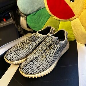 Adidas Yeezy Boost 350 V1 “Turtle Dove” Men’s Size 10 – Used